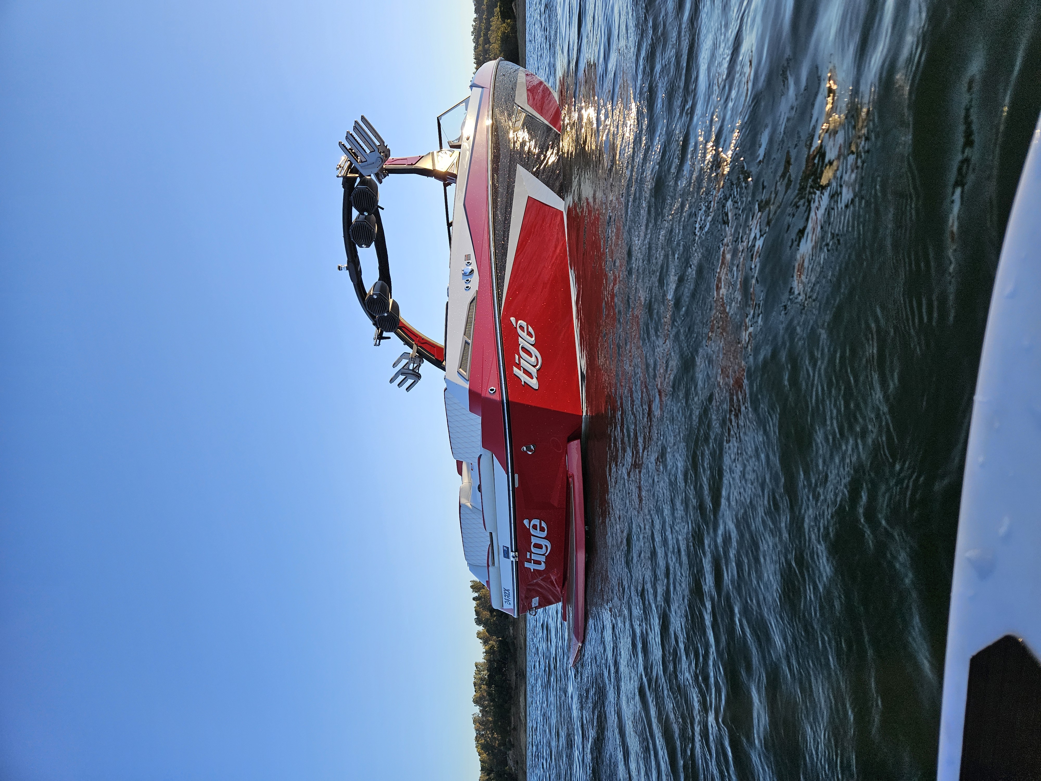 surfing 303 188×52×6.6 2026 Tige 24RZX Wake/Surf Boat For Sale – Blackbeard Marine